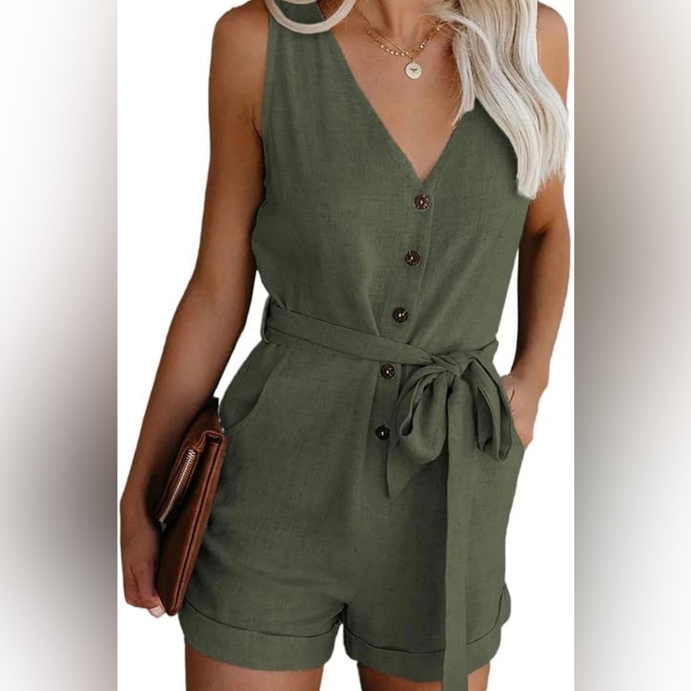 Green halter neck Romper Jumpsuit